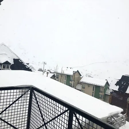 Cozy Mountain View 70m² アパート シエラネバダ